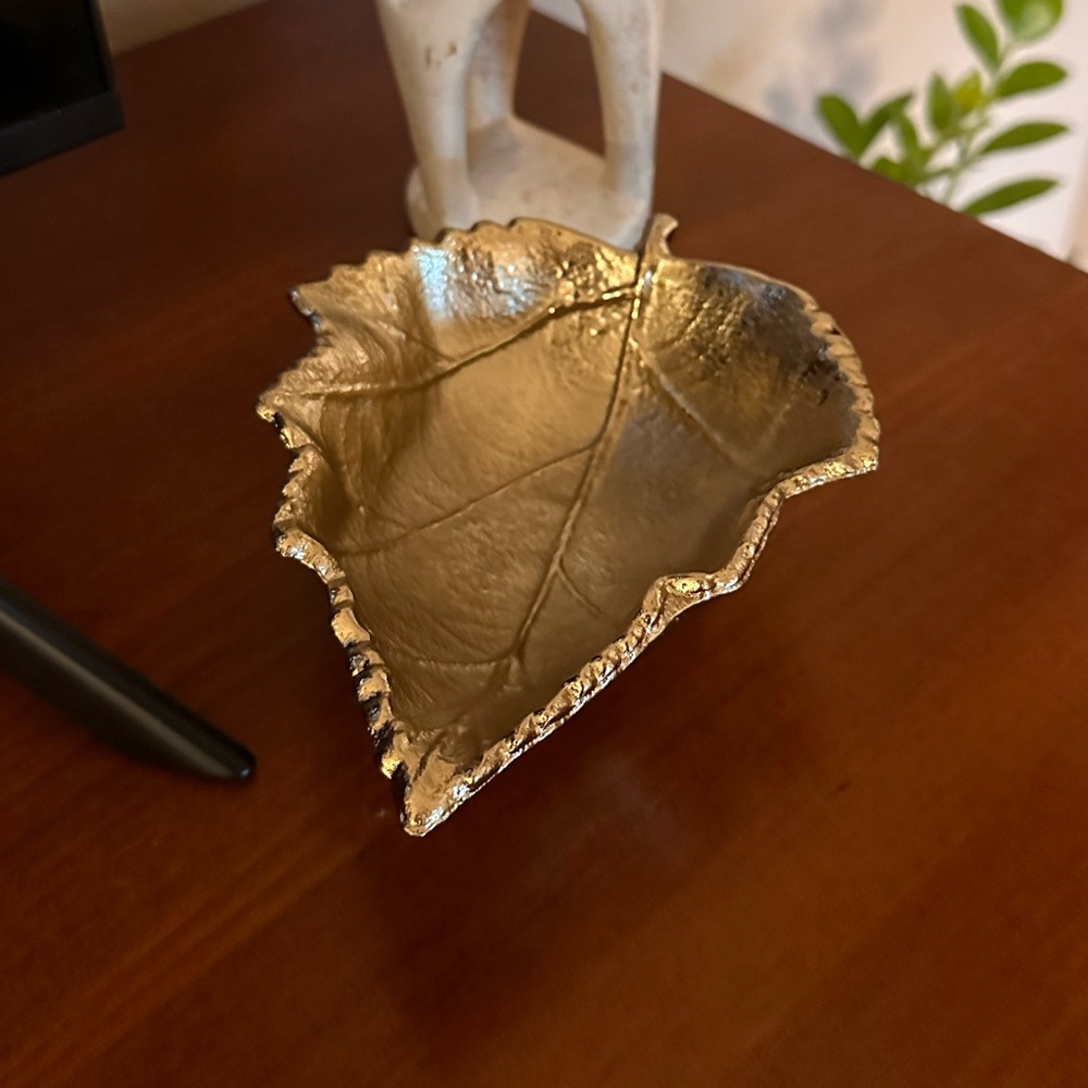 RARE Vintage Cast Metal Leaf Bowl Brass Bronze Tone Finish